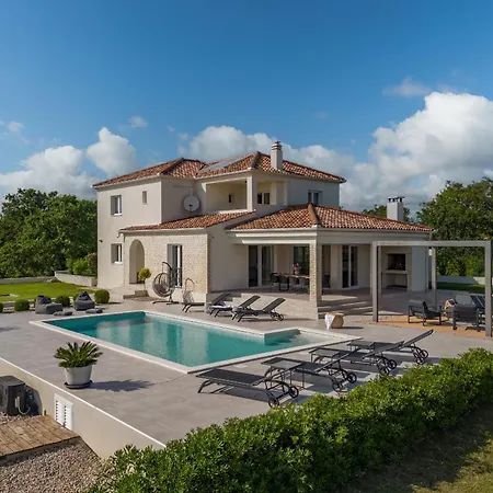 Lumi Zadarvillas